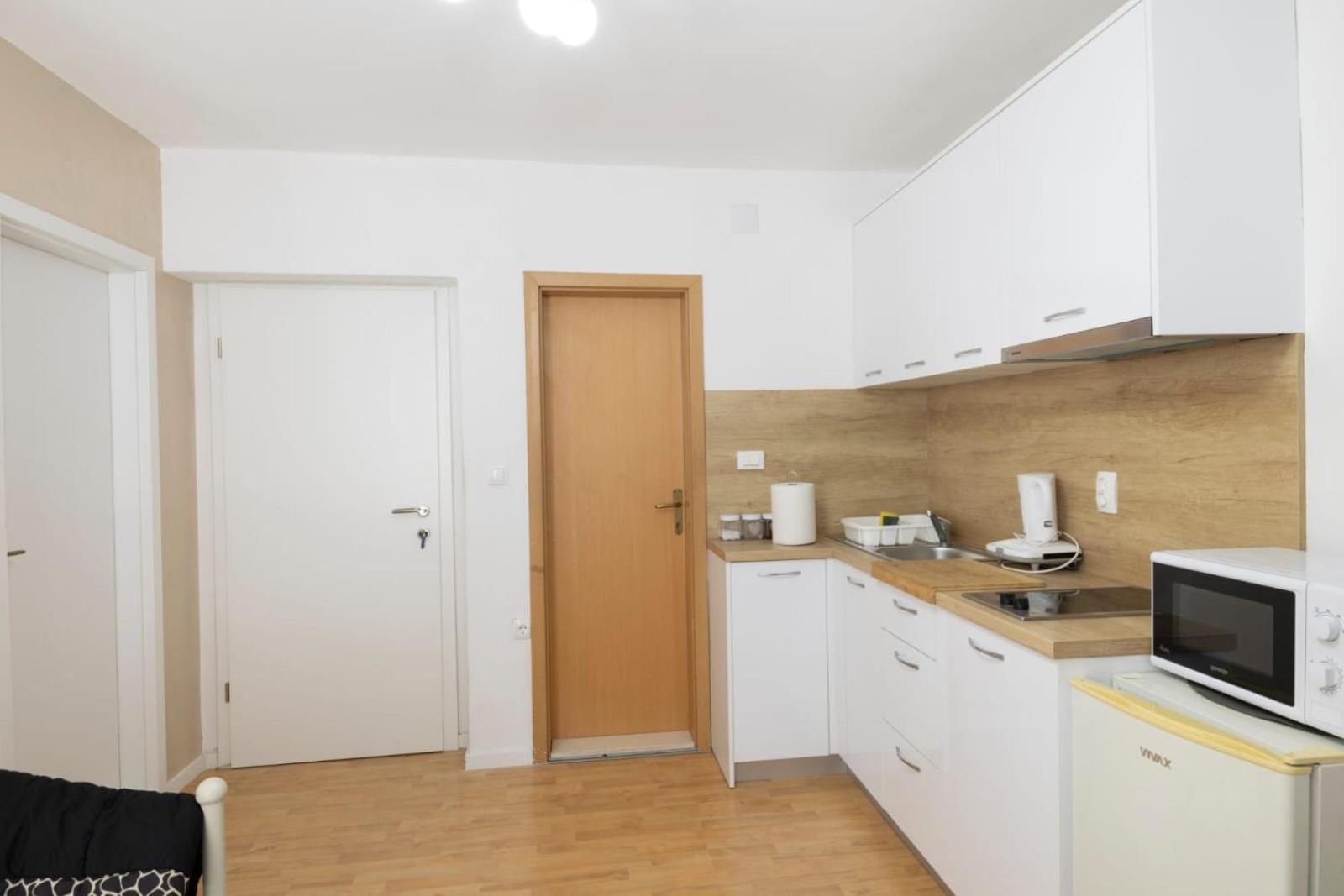 Guesthouse Rebecca Makarska Dış mekan fotoğraf